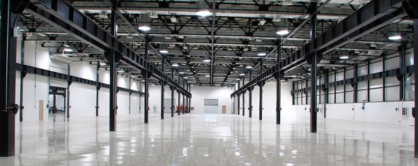 Por que a tecnologia é uma grande aliada quando o assunto é limpeza de galpões?